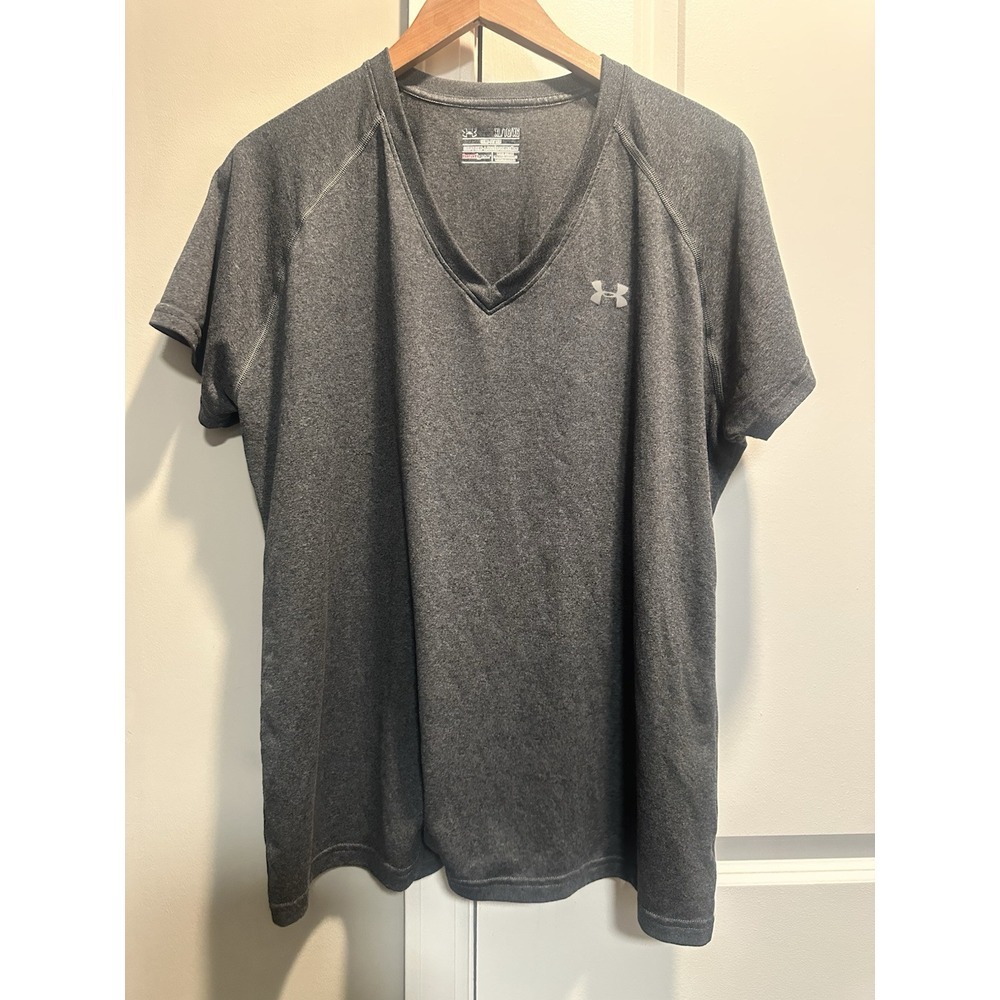 Under Armour Women's Semi Fitted Vneck Gray Tee XL